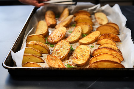 烤薯烤得香脆的马铃薯背景
