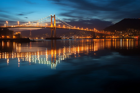 夜幕下繁华的跨海大桥图片