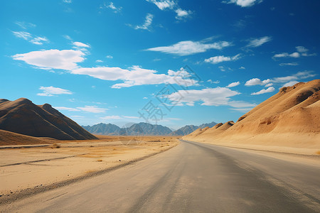 荒芜沙漠中的公路图片