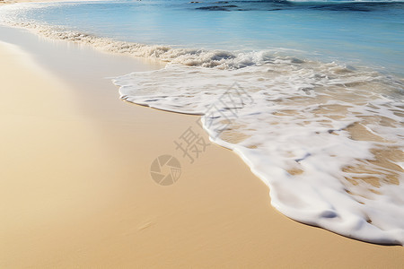 沙滩泡沫海浪拍打着沙滩背景
