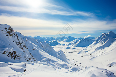 蓝天下的雪山高清图片