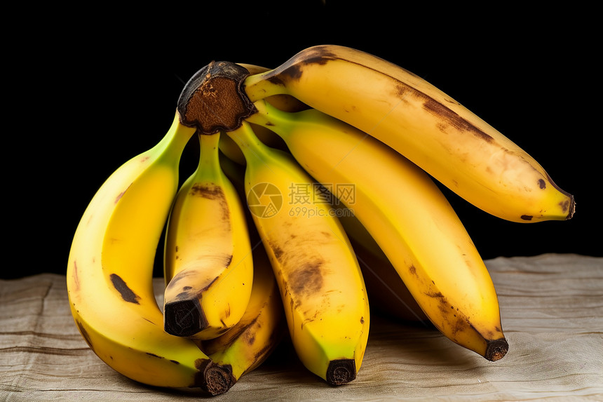 金黄的香蕉图片