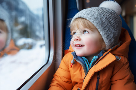 火车上可爱的外国小男孩背景图片