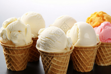 香草酸奶一组冰淇淋甜筒背景
