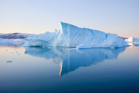 冰峡湾湖中一大块浮冰背景