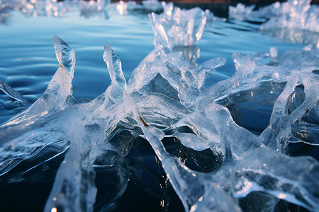 冰裂缝冰面上的冰晶背景