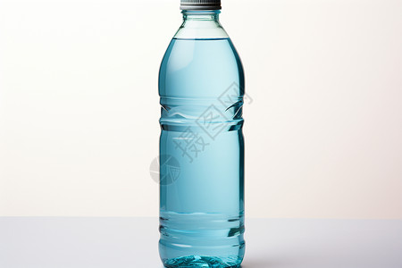 蓝白相间的水瓶背景图片