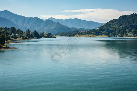 山林间的美丽河流背景图片