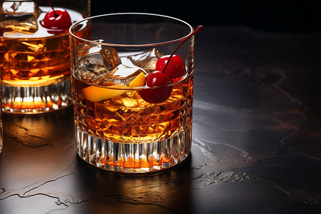 威士忌和樱桃背景图片