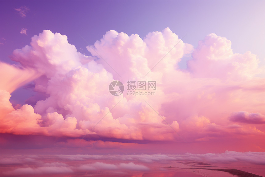 梦幻的紫色云海图片
