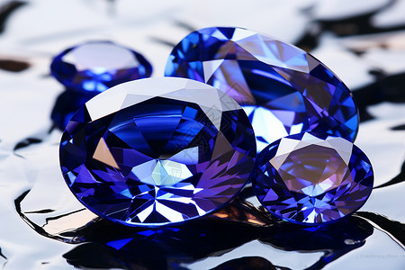 奢华昂贵的钻石宝石背景图片