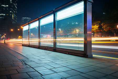 公交车车身广告夜晚城市街道的公交车站背景