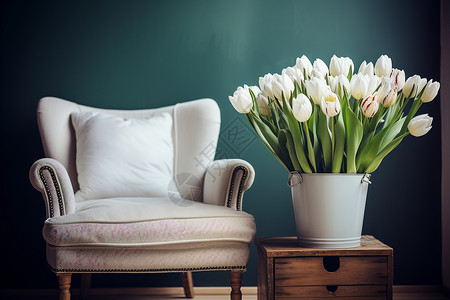 单人沙发旁的花盆背景图片