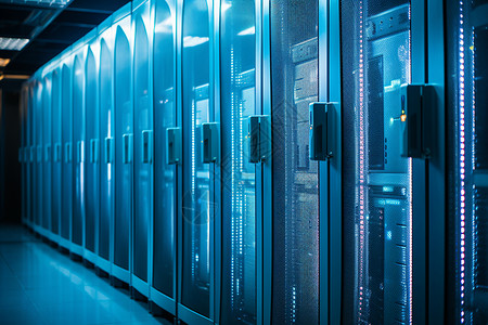 服务器机柜蓝光照耀下的一排服务器设计图片