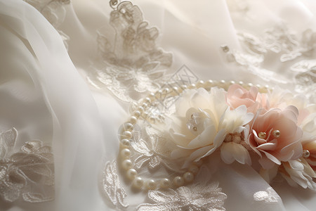 白色上的丝绸白色婚纱上的珍珠背景