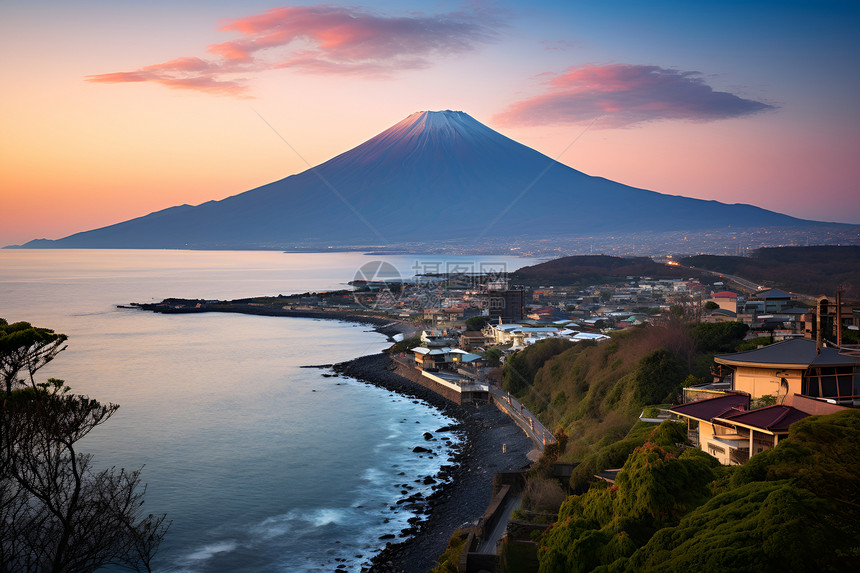 火山下的小镇图片