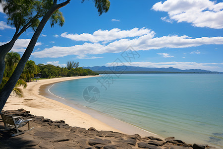 夏日蓝天海滩的美丽景观背景图片