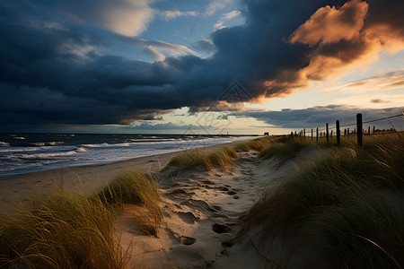 风暴中的海滩背景图片