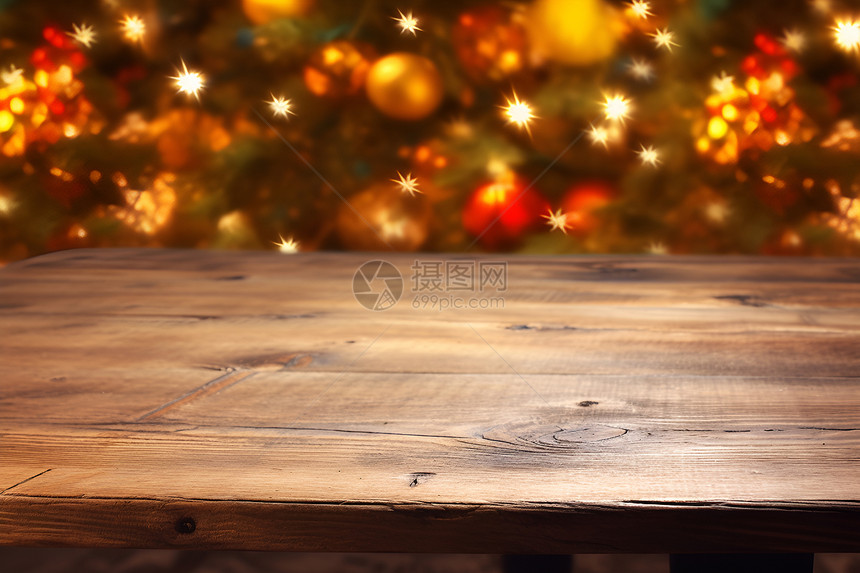 冬日传统圣诞树上图片