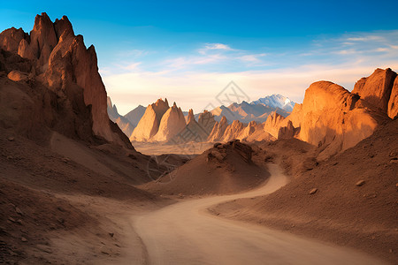 荒漠的一条土路背景图片