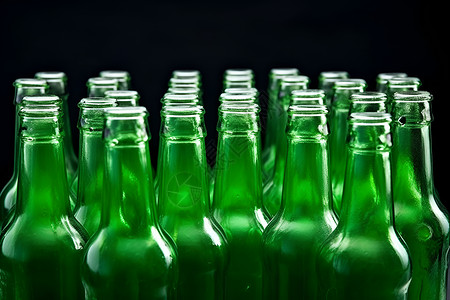 绿色空瓶的摆放高清图片