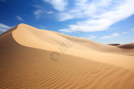 沙漠天空中的沙丘高清图片