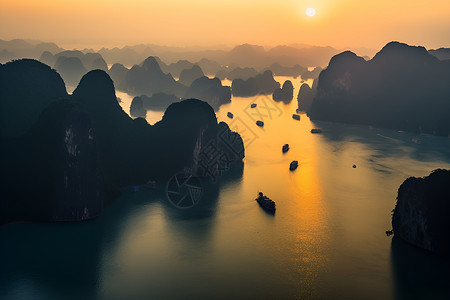 夕阳下的奇岩与船只背景图片