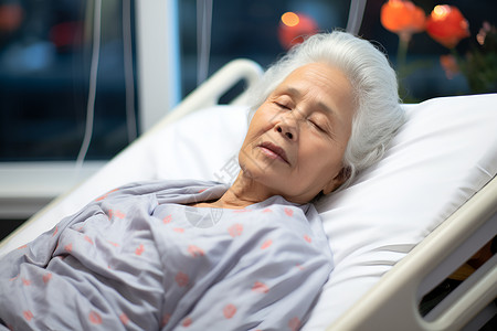 老人高龄化一位老人躺在病床上背景