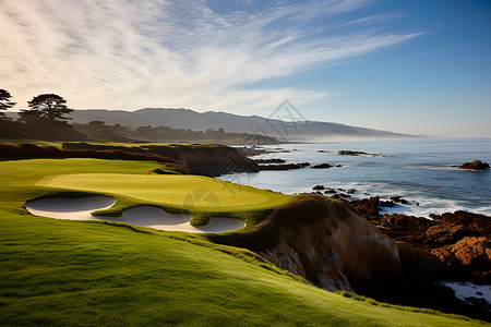 海边的高尔夫球场背景图片