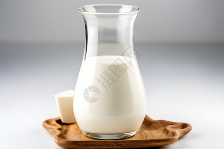 白色牛奶背景图片