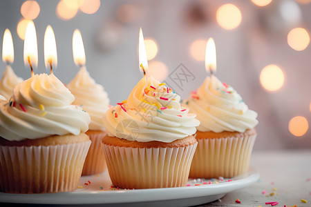 生日派对上的蜡烛蛋糕背景图片