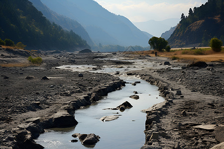 水沟山谷中的小溪背景