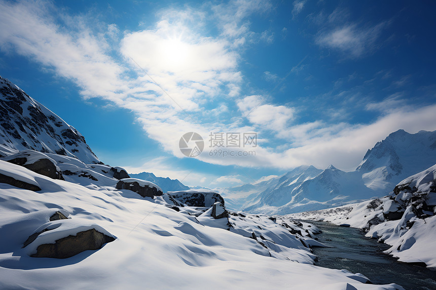 冬日雪景与山川图片