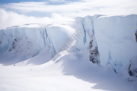 冰雪覆盖的悬崖背景图片