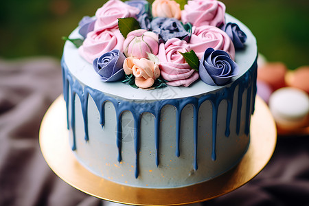 派对上的蓝色蛋糕背景图片