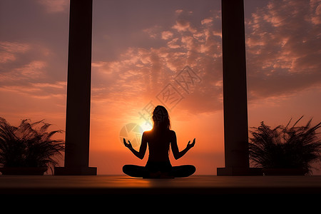 夕阳瑜伽柱子之间的瑜伽女士背景