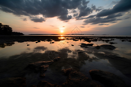 日落时的海边风景背景图片