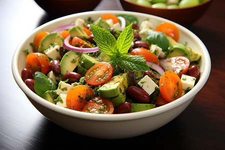 新鲜健康的蔬菜沙拉背景图片