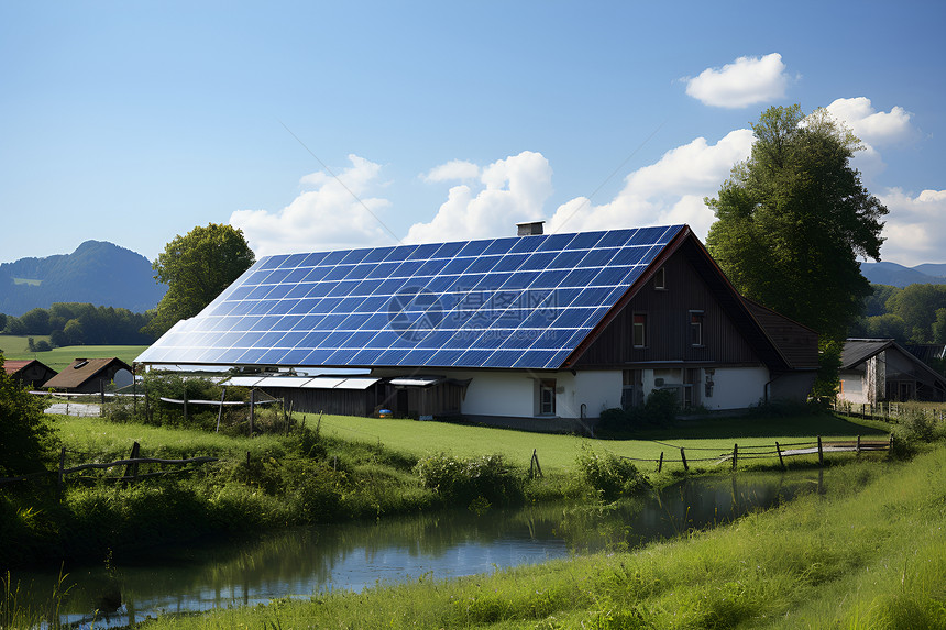 乡村农场的太阳能光伏板图片