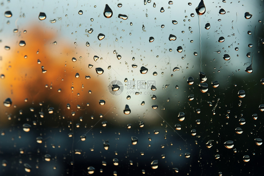 雨中的模糊景观图片