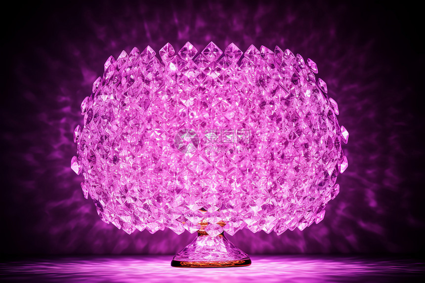 神秘的紫水晶吊灯图片