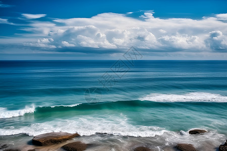 海岸线上的海浪背景图片