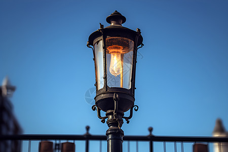 街道中安装的路灯背景图片
