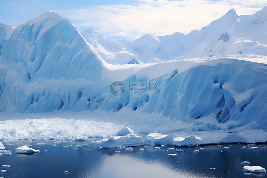 冬季户外壮观的冰山图片