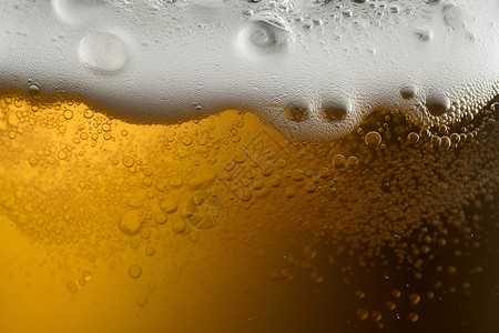 水波光效冰凉的啤酒泡沫背景