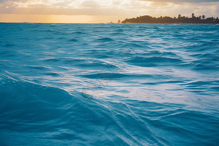 海上轻微的波浪背景图片