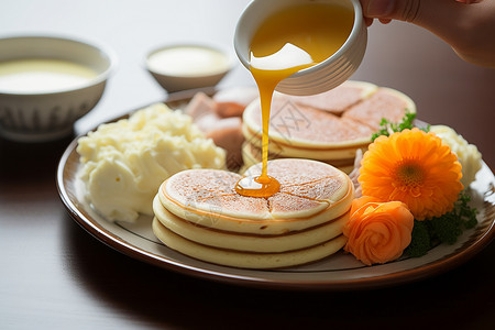 松饼淋蜂蜜蜂蜜松饼高清图片