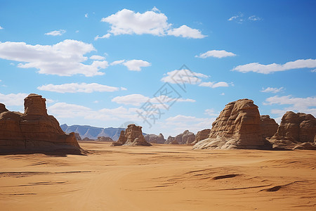 大漠中被风化的岩石高清图片