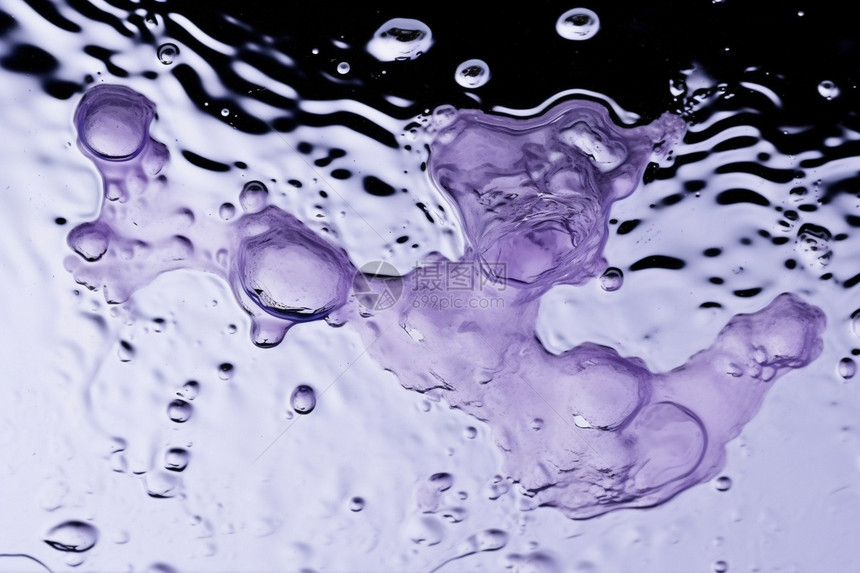 紫罗兰色的水图片