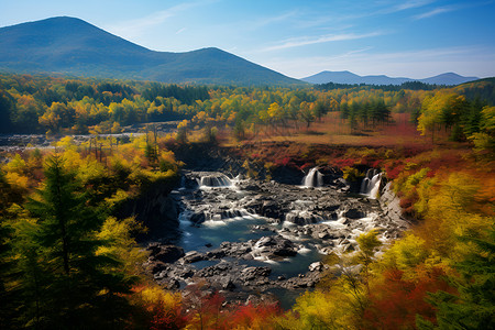 河流和秋色背景图片